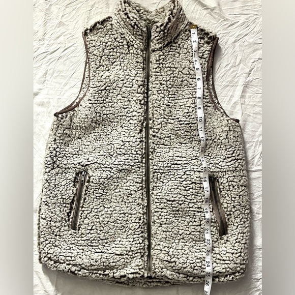 Thread + Supply Women’s Sherpa Fleece Vest Size Medium - Picture 2 of 13